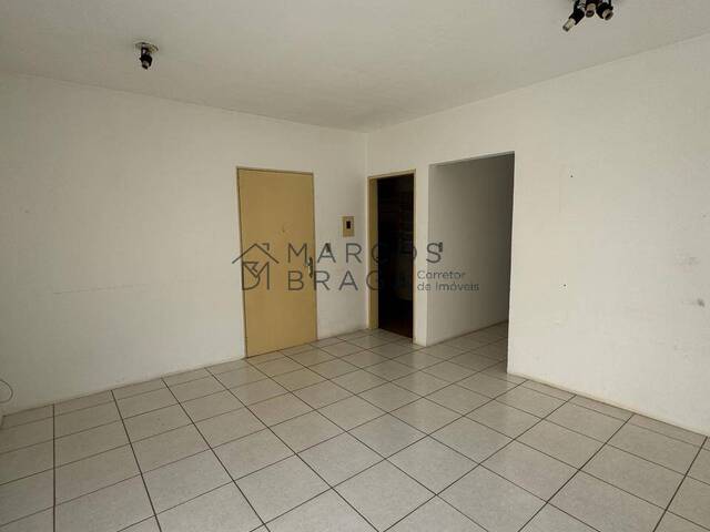 #12 - Apartamento para Venda em Montenegro - RS - 2